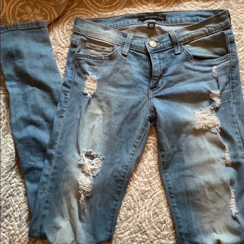 Flying monkey mid rise destroyed classic skinnies